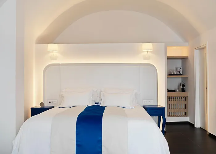 Hotel Katikies Santorini - The Leading Of The World